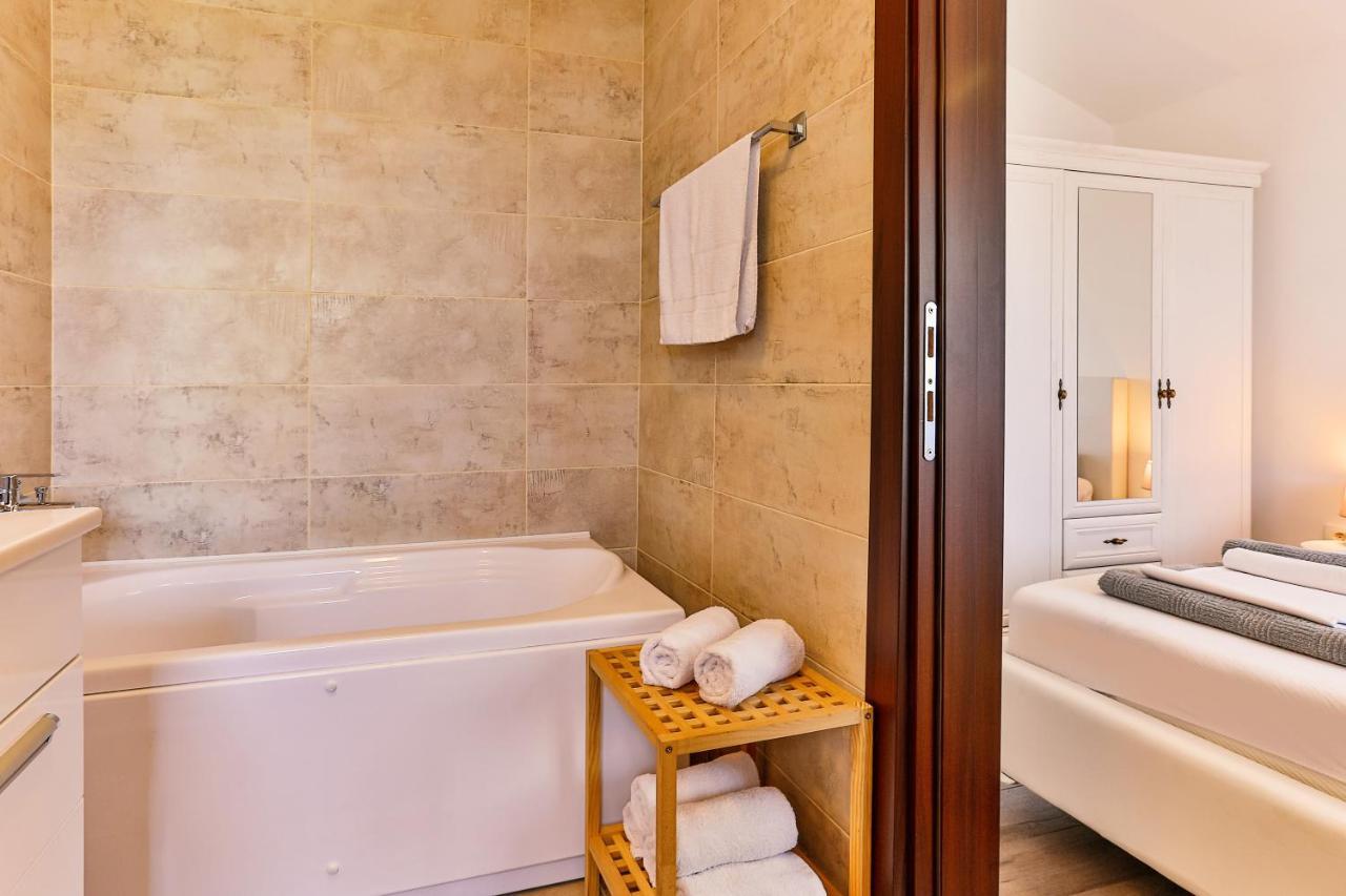 Apartmani Visum Sveti Stefan Ngoại thất bức ảnh