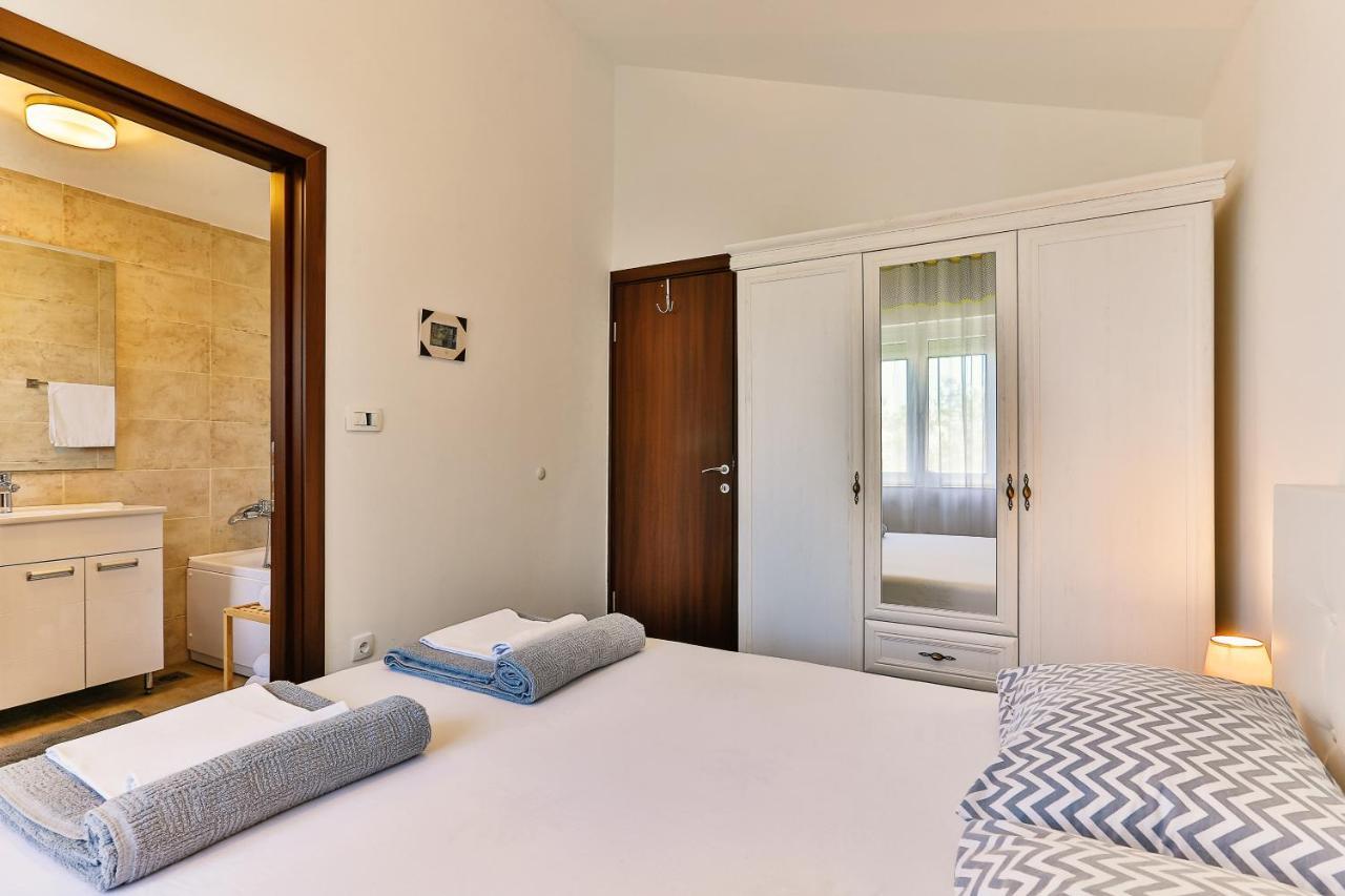 Apartmani Visum Sveti Stefan Ngoại thất bức ảnh